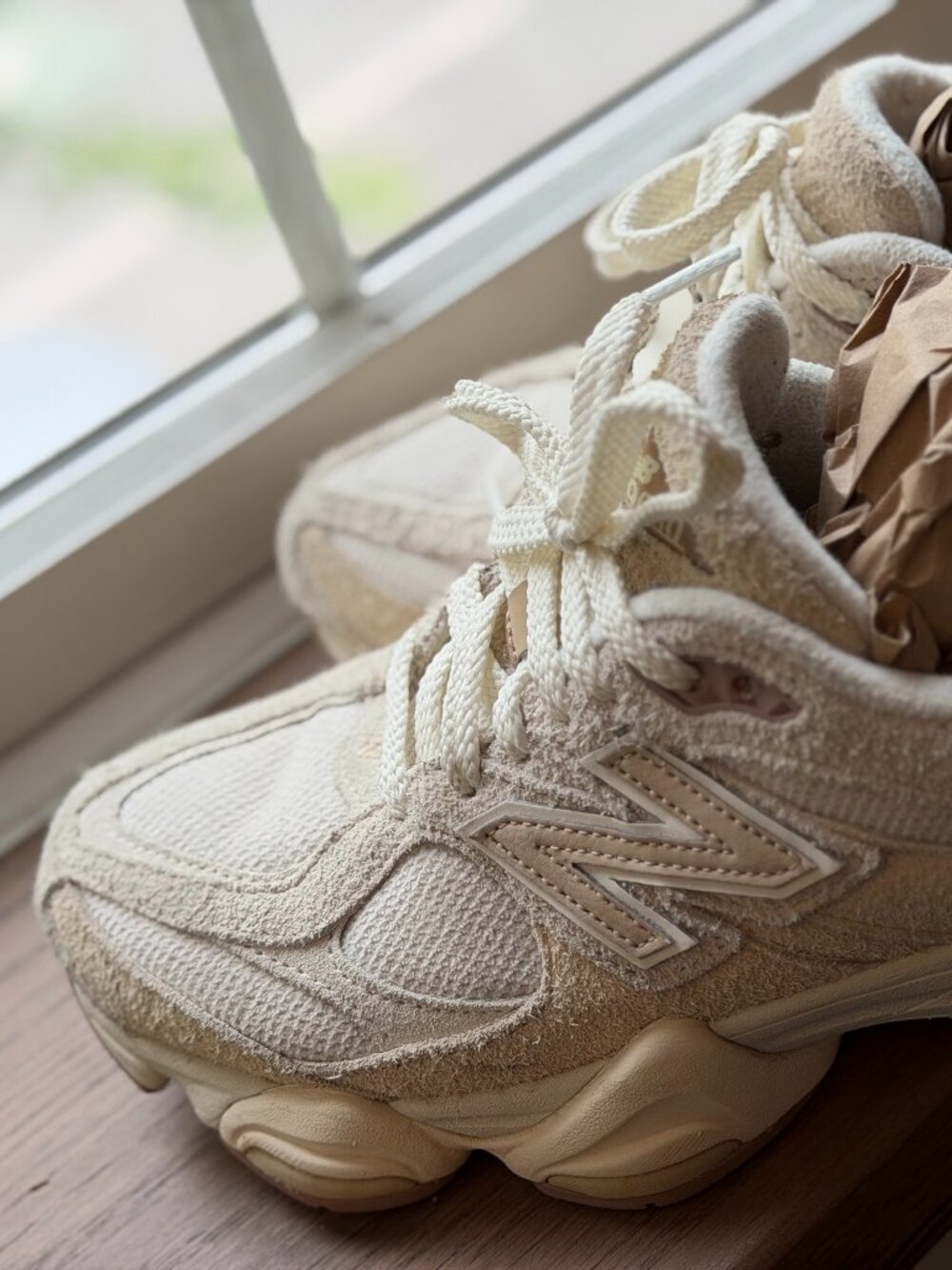 New Balance Gender Inclusive 9060 Sneaker BISQUE/ SEA SALT - Picture 2 of 9